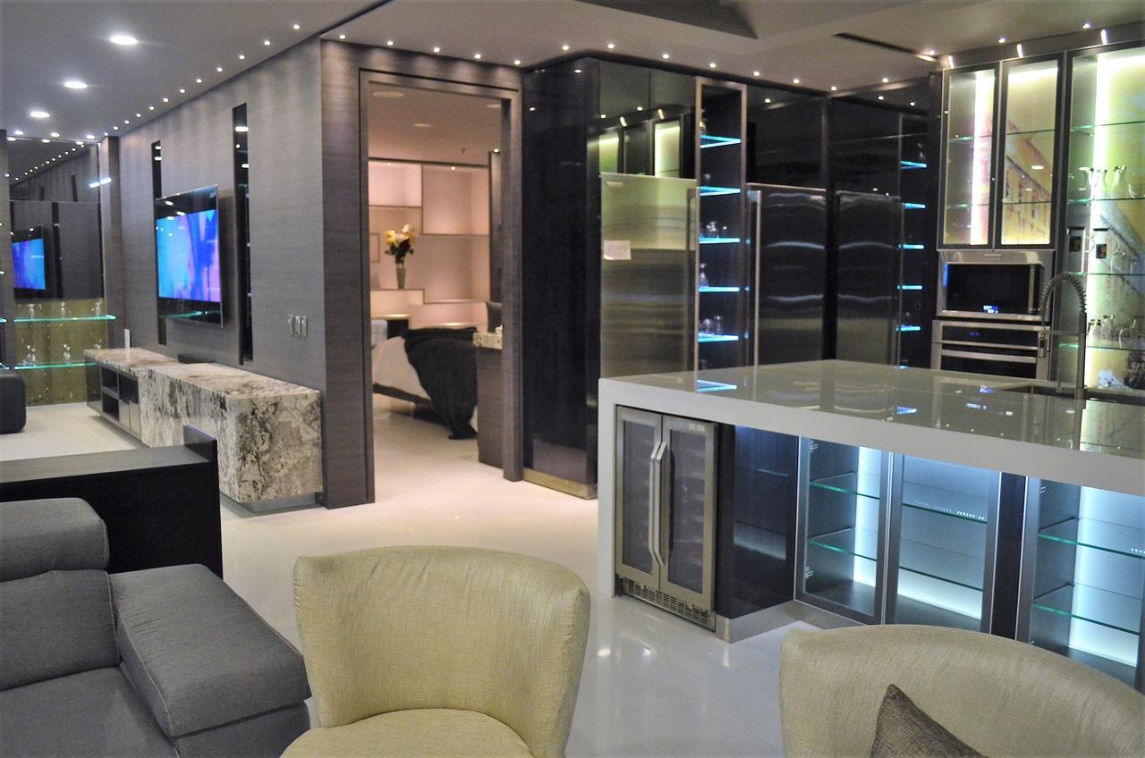 Hotel Paris Luxury Suites Medellín Habitación foto