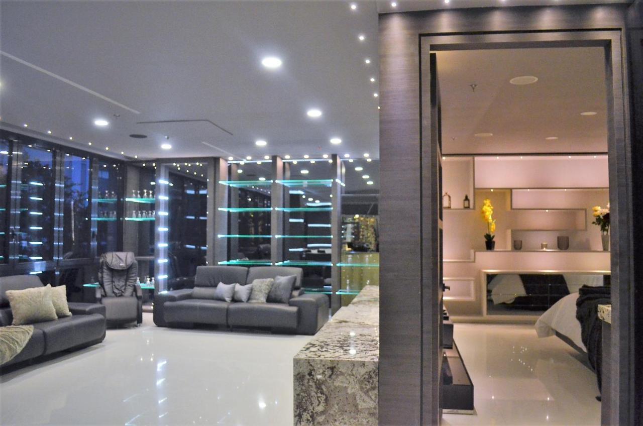 Hotel Paris Luxury Suites Medellín Habitación foto