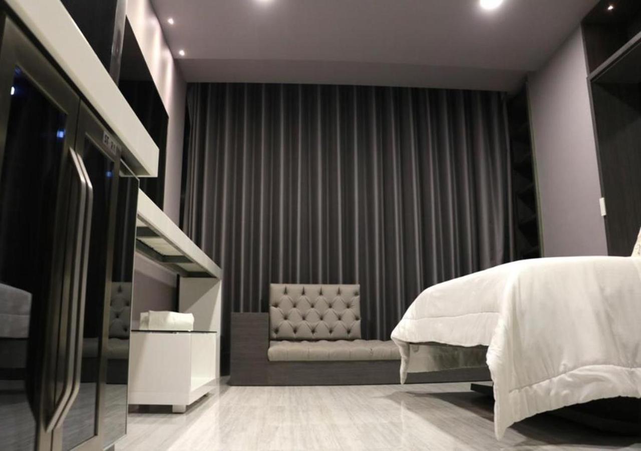 Hotel Paris Luxury Suites Medellín Exterior foto