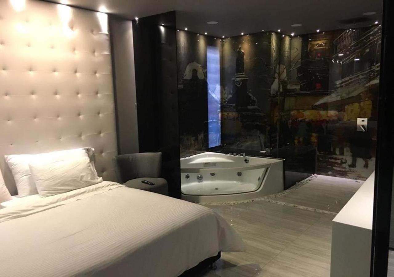 Hotel Paris Luxury Suites Medellín Exterior foto